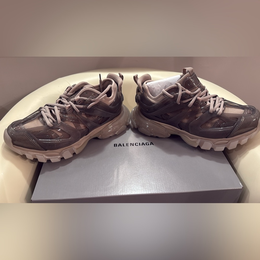 Balenciaga women's sneakers size 37 brand new